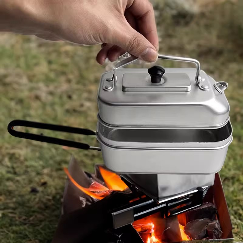 กาน้ำชาแบบพกพาสำหรับปิกนิกการต - Camping Cooking Set With Kettle บทวิจารณ์และราคา